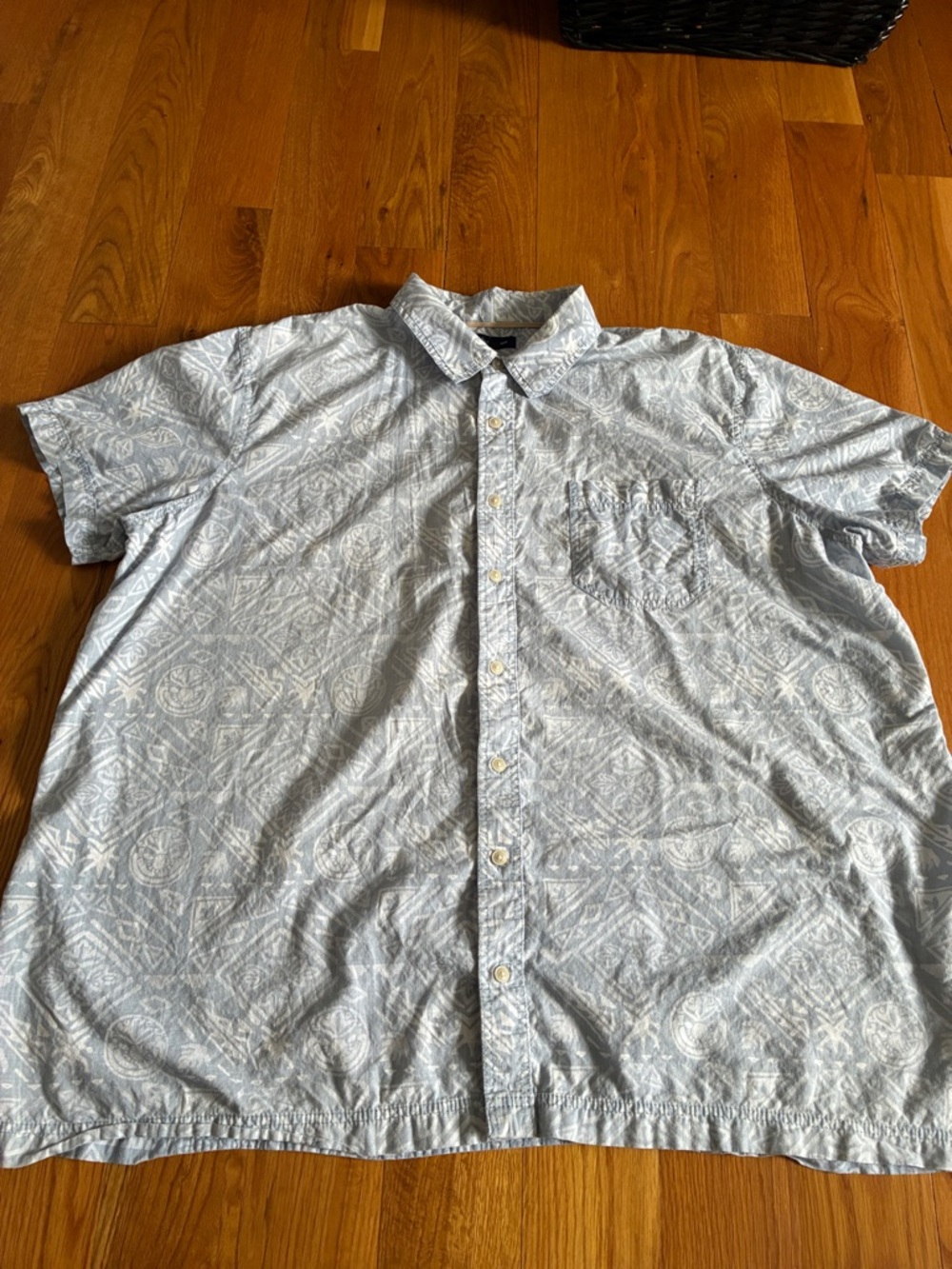 croft & barrow Light Blue Patterned Short-Sleeve Button-Down Shirt